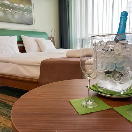 Vital Hotel Nautis Gardony Luaran gambar