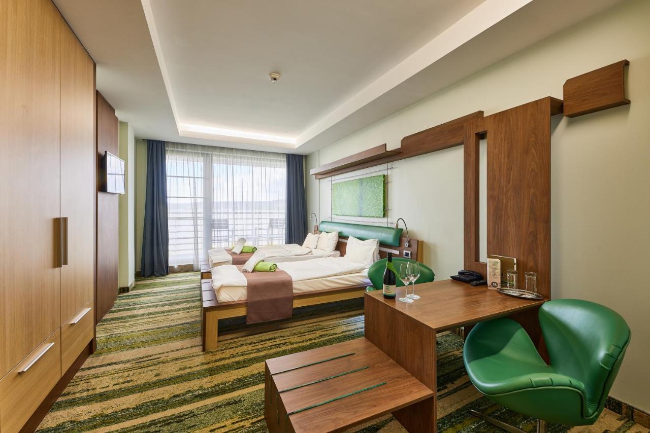 Vital Hotel Nautis Gardony Luaran gambar