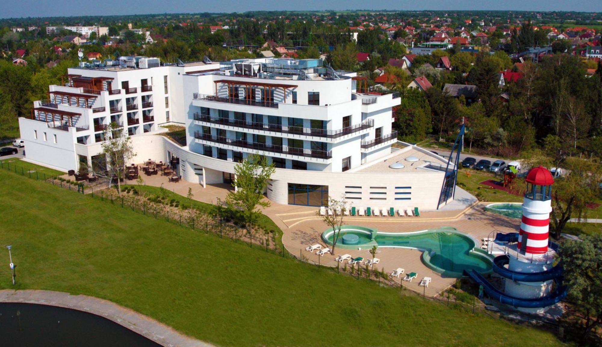 Vital Hotel Nautis Gardony Luaran gambar